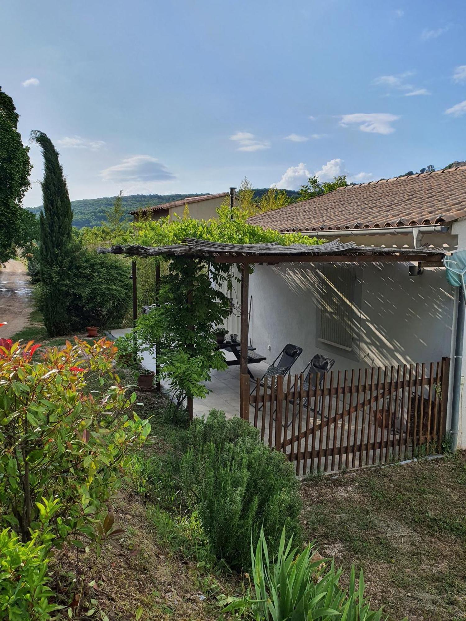 Hanna En Luberon - Le Boisset Saint-Martin-de-Castillon Exteriör bild